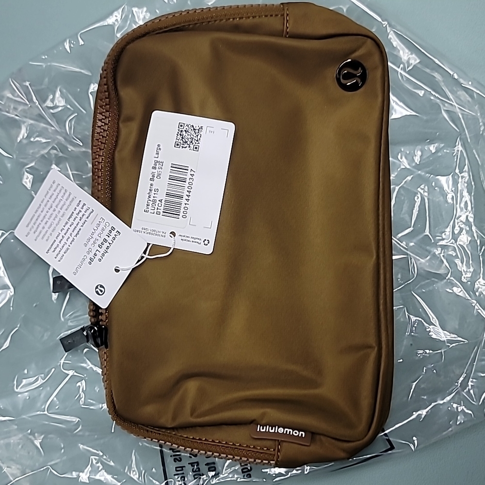 Lululemon  2l everywhere belt bag
